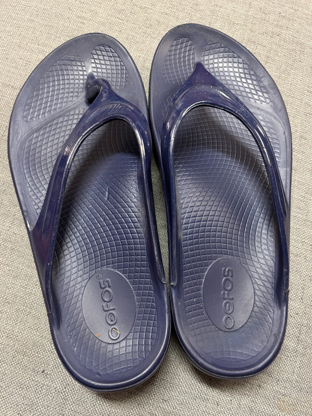 OOFOS Navy Recovery Thong Sandals